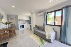 A3-Spacious 2B1BHouse nr airport backyard&carparking, Perth